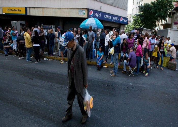 Ditadura Socialista Obriga Venezuelanos A Exibir Carta de Cidadania Para Comprar Alimentos