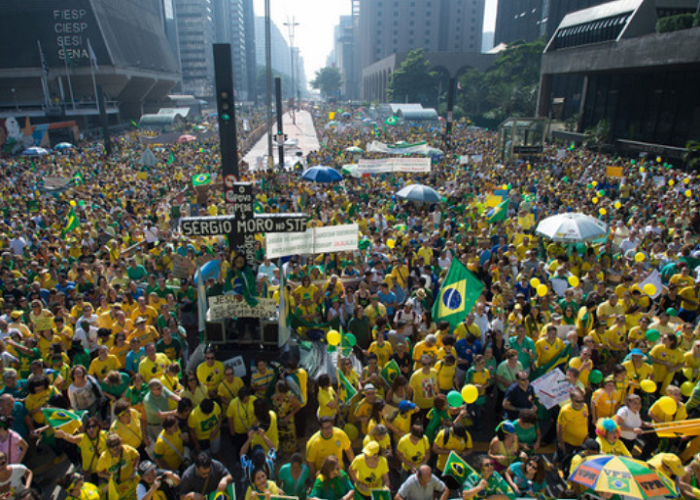 Conclamação: Brasileiros Precisam Voltar às Ruas Exigindo a Legalidade das Eleições