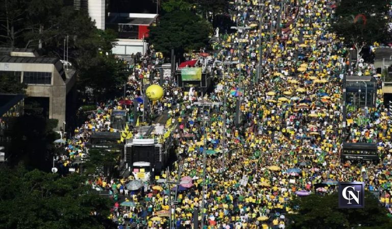 <font color=#ffffff>Efeito Mobilização: Gilmar Mendes Ameaça Processar O <i>Zé da Esquina</i></font>