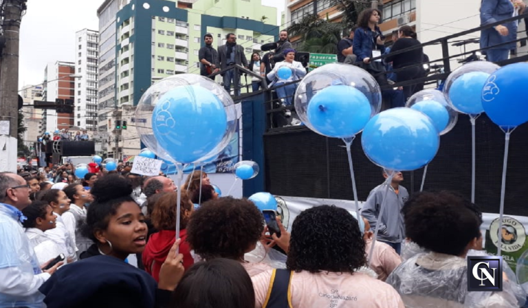 <font color=#ffffff>Marcha Pela Vida Reúne Milhares de Paulistanos Contra o Aborto</font>