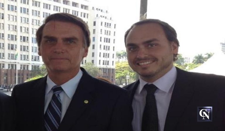 <font color=#ffffff>Carlos Bolsonaro Publica Vídeo Que Desmente Versão da Rede Globo</font>