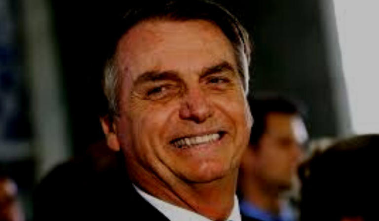 <font color=#ffffff>Presidente Bolsonaro Deixa Hospital Após Internação por Acidente Doméstico</font>